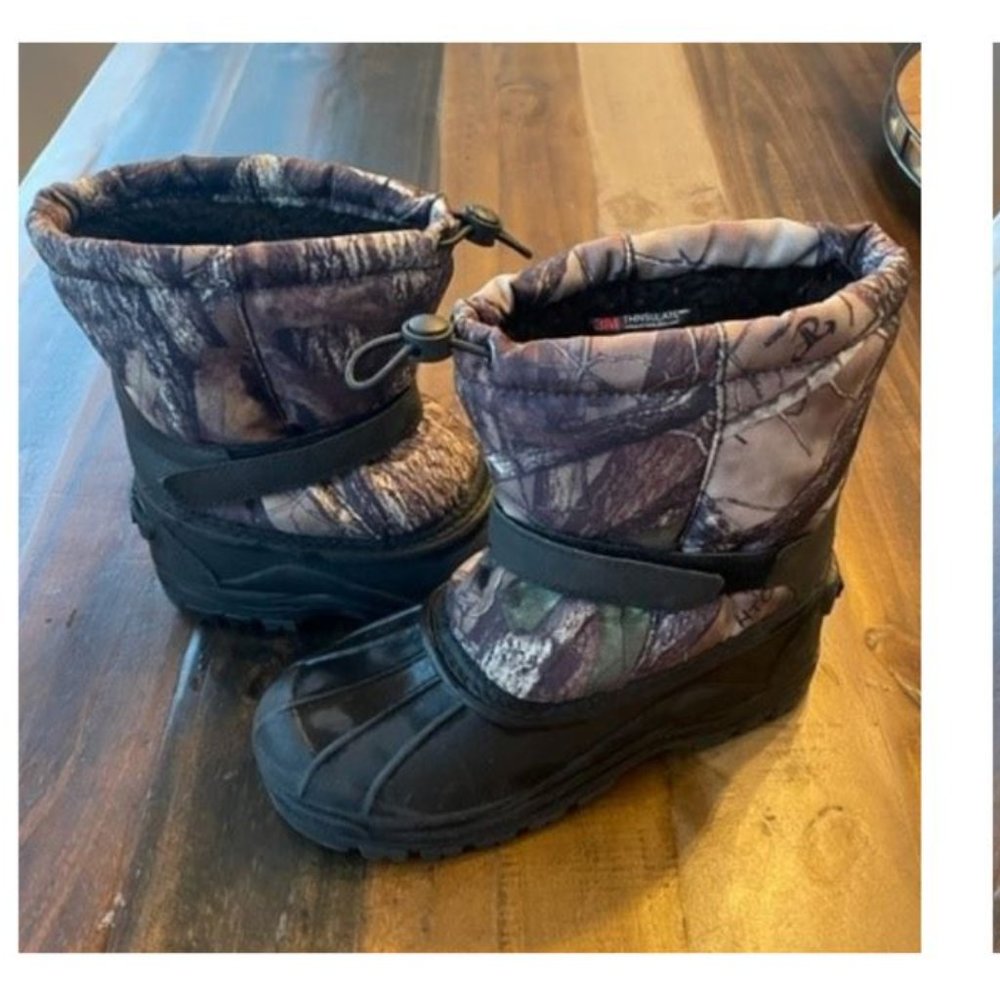 *SOLD* RedHead Snowboard Insulated Pac Boots for Kids